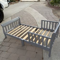 Toddler/kid bed frame