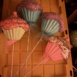 Faux Extra Large Cupcakes 