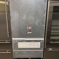 Sub Zero 36”Wide Panel Ready Bottom Freezer Refrigerator