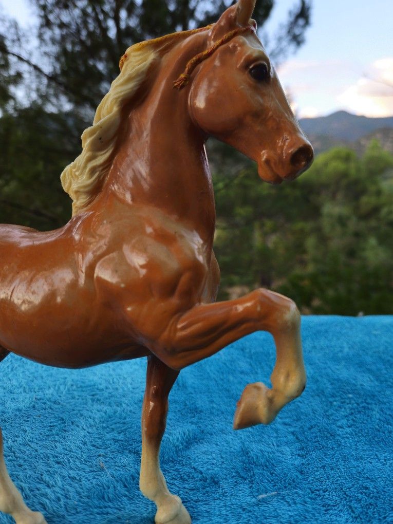 Breyer Horse 53 Commander Five Gaiter Glossy Palomino Vintage