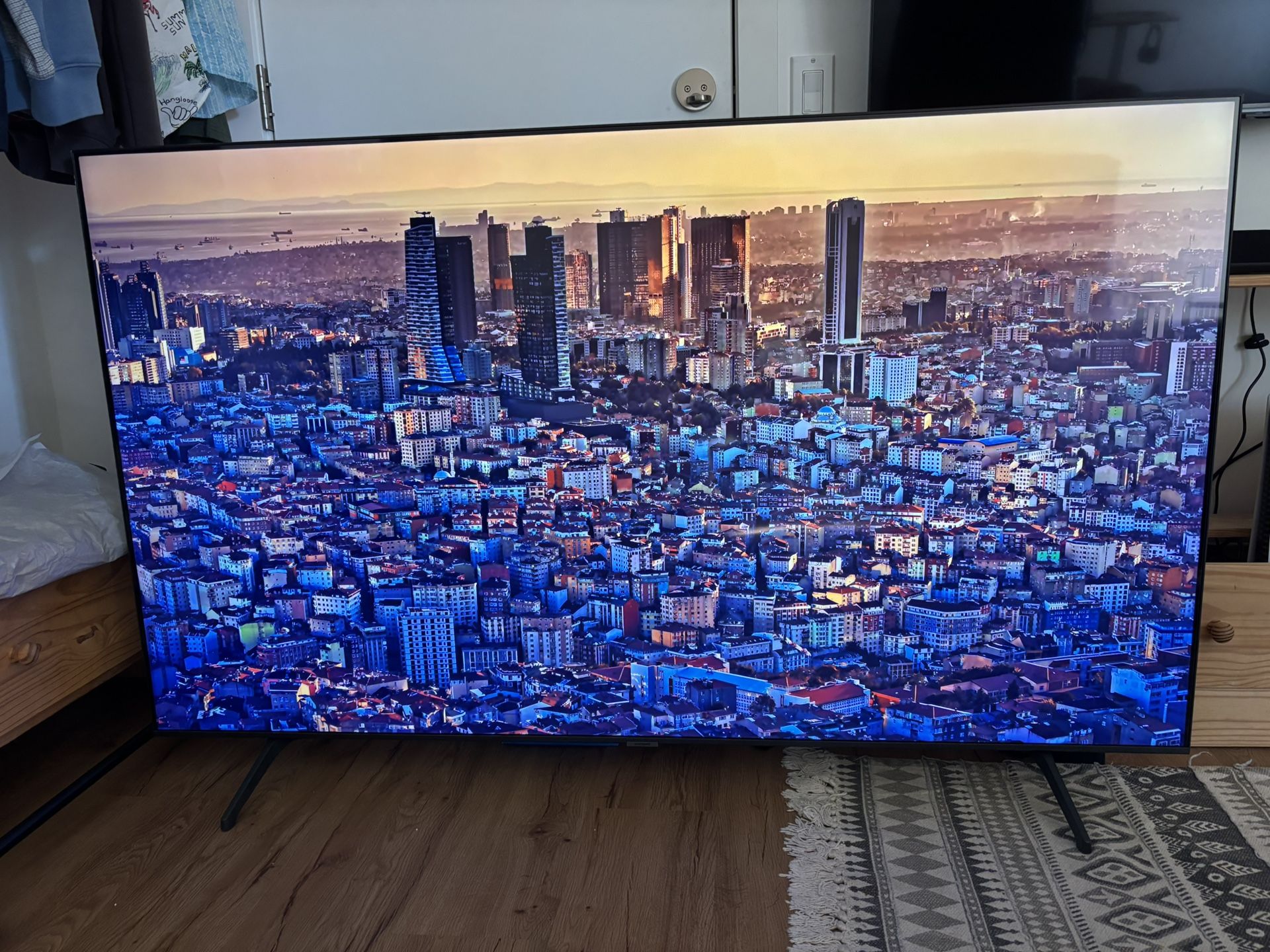 Samsung 65” smart tv 4k 2020