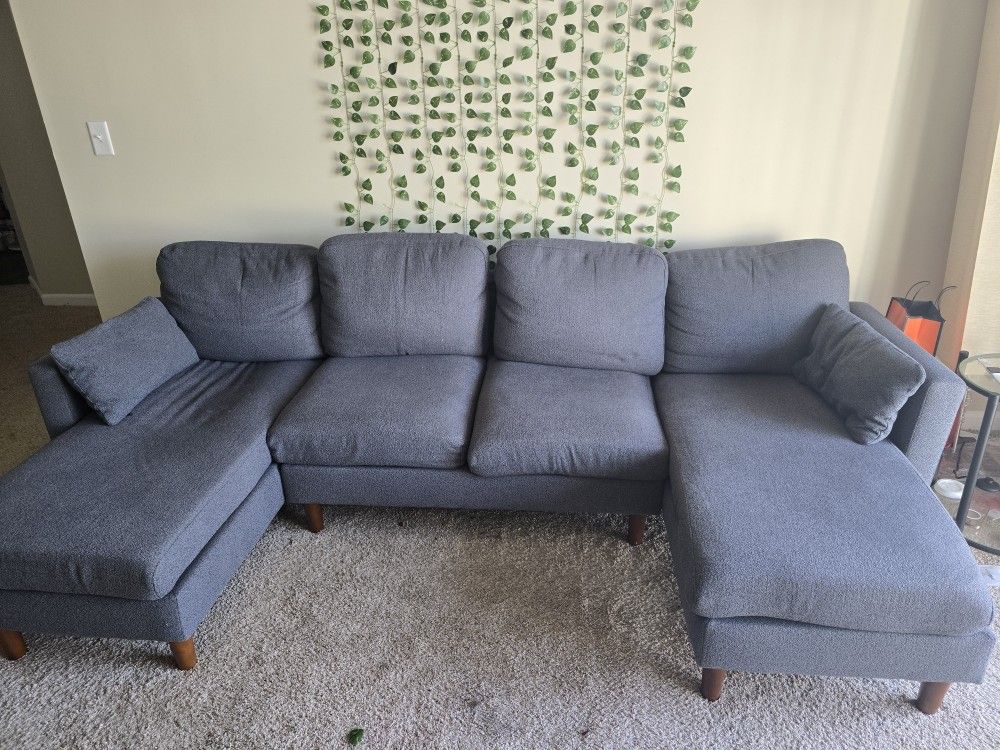 4-Seater Sofa in Great Condition – Must Go!