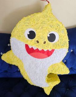 Baby Shark PINATA