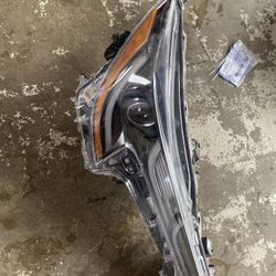 2020 2021 2022 2023 Toyota Corolla Headlight Right Passenger OEM LED Dual Lamp