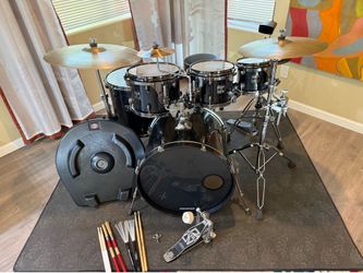 In Upland 91784.  Gretsch Catalina Ash 6 piece complete drum set 22 10 12 16 14  Zildjian Avedis 21” ride 17” hollow logo crash 14” Sabian B8 pro HH P