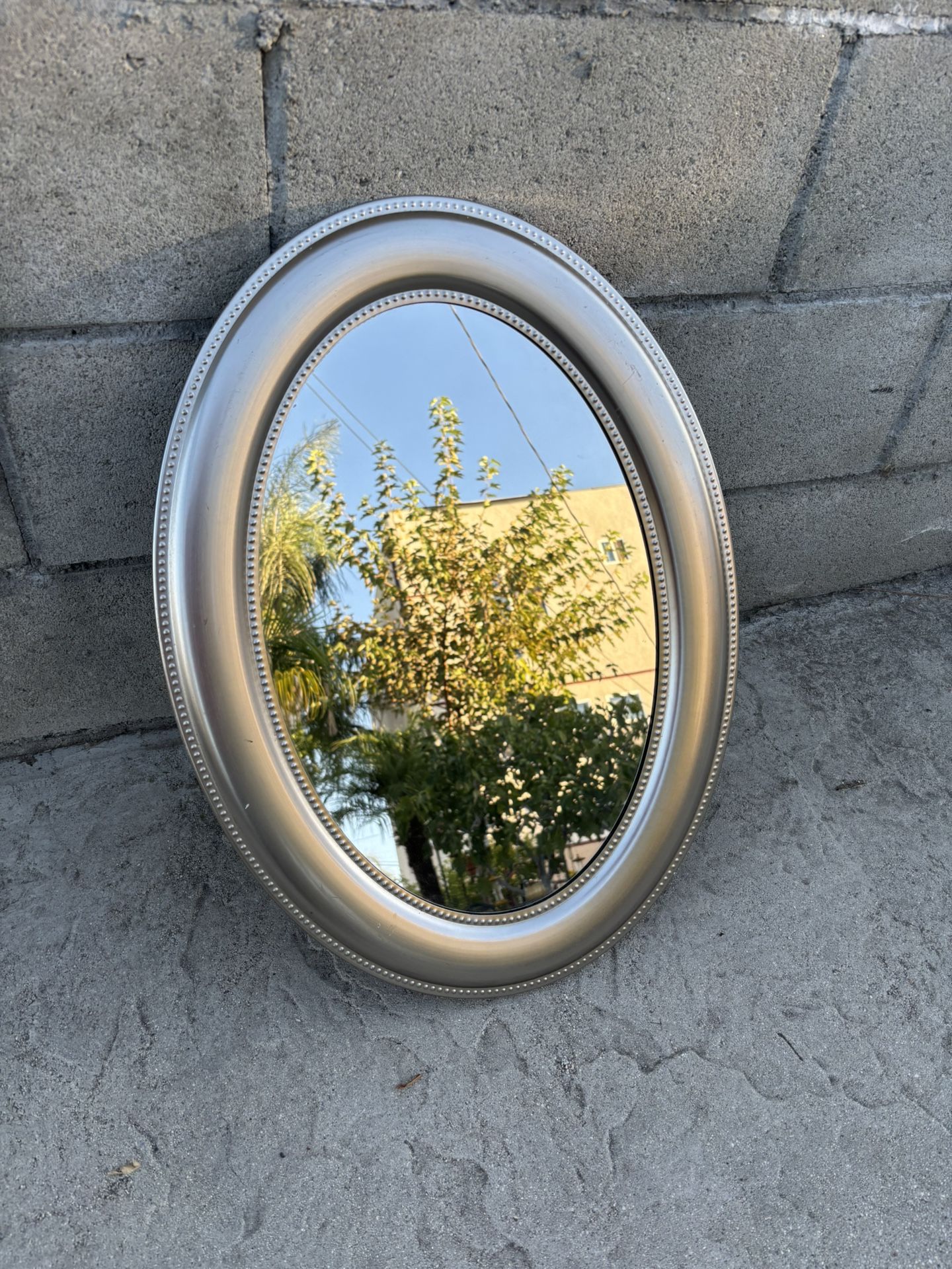 Mirror good condition 24 x 18“