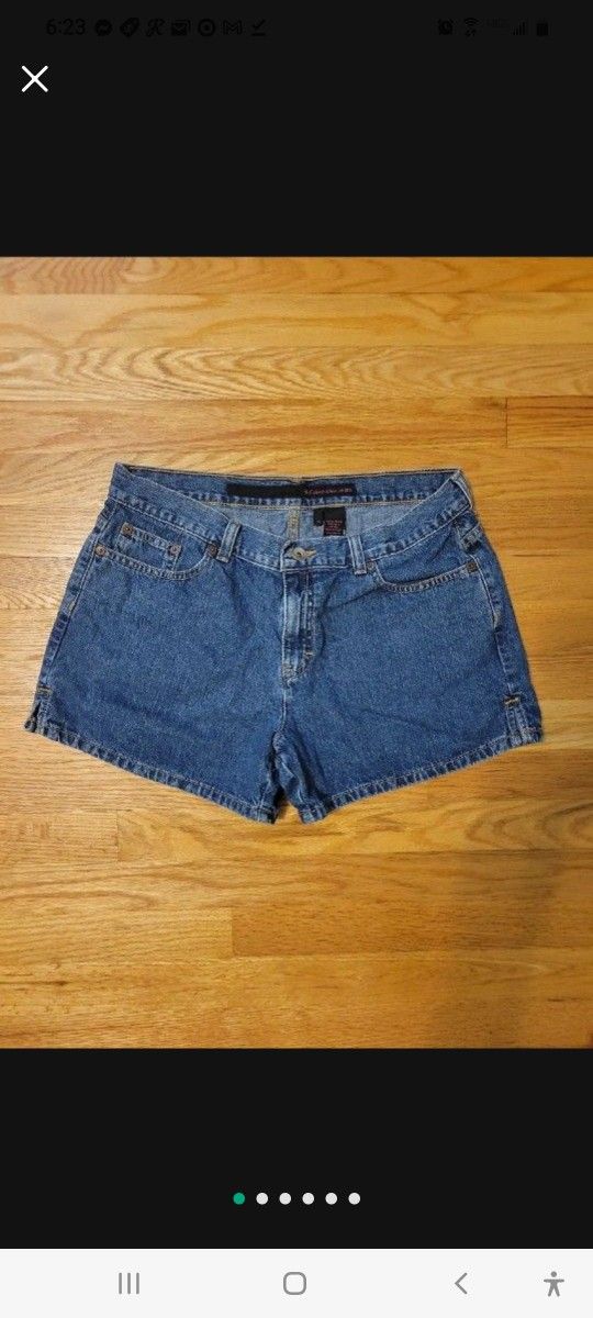 CALVIN KLEIN JEAN SHORTS