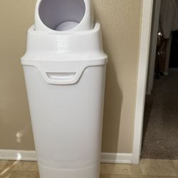 Diaper pail