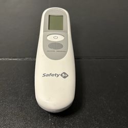 Safety 1st Simple Scan Forehead Thermometer, Grey TH106  New not In box