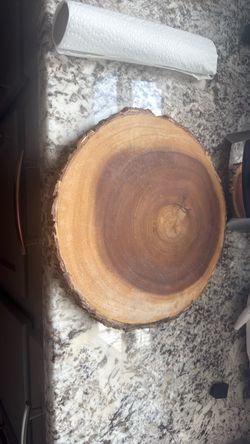 Round bark edge platter - Acacia Wood
