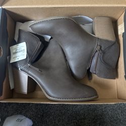 Booties Size 9 Women 