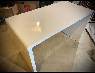 Bronislava High Gloss Desk