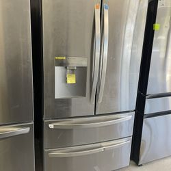 LG 4 Door French Door Refrigerator In Stainless Steel