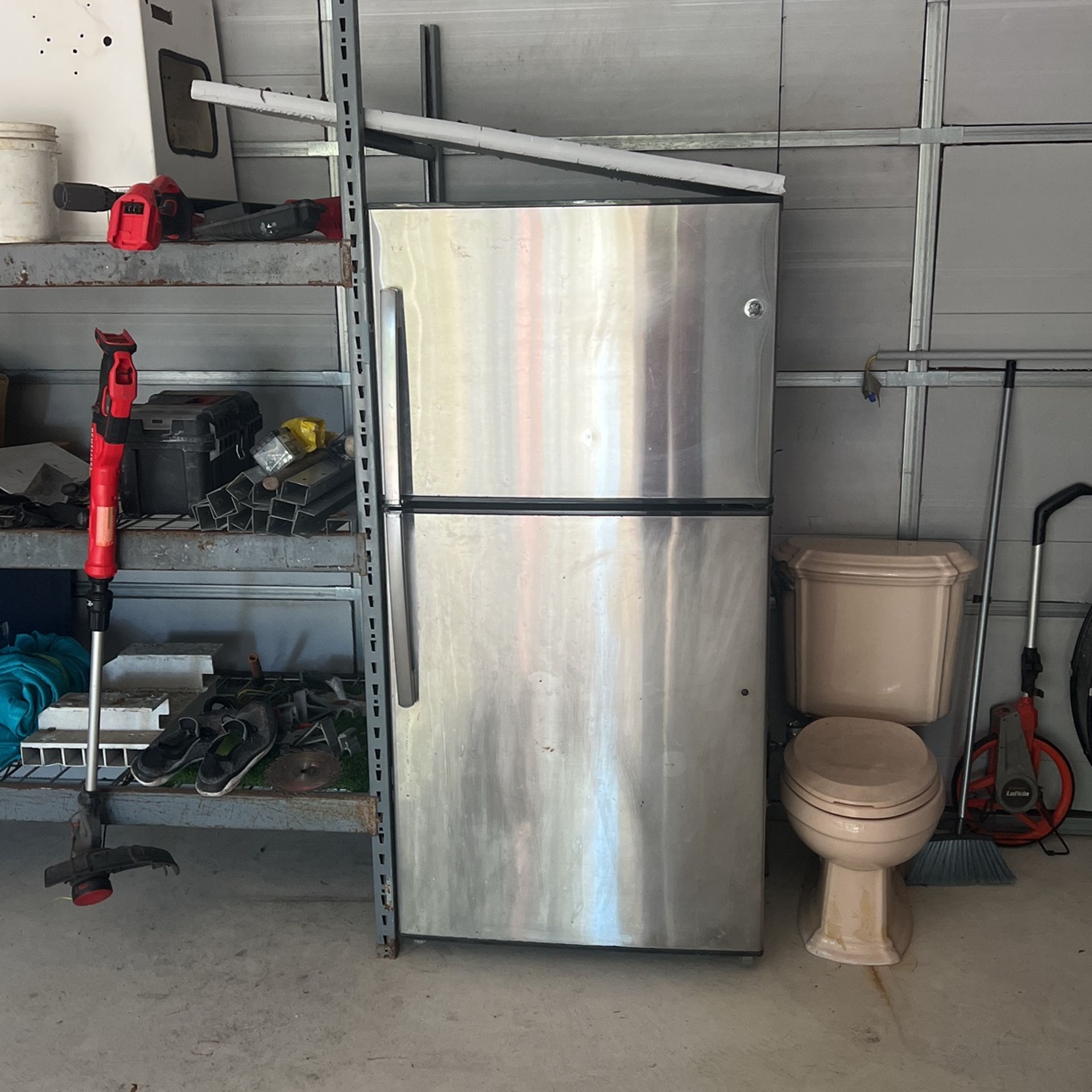 GE Refrigerator