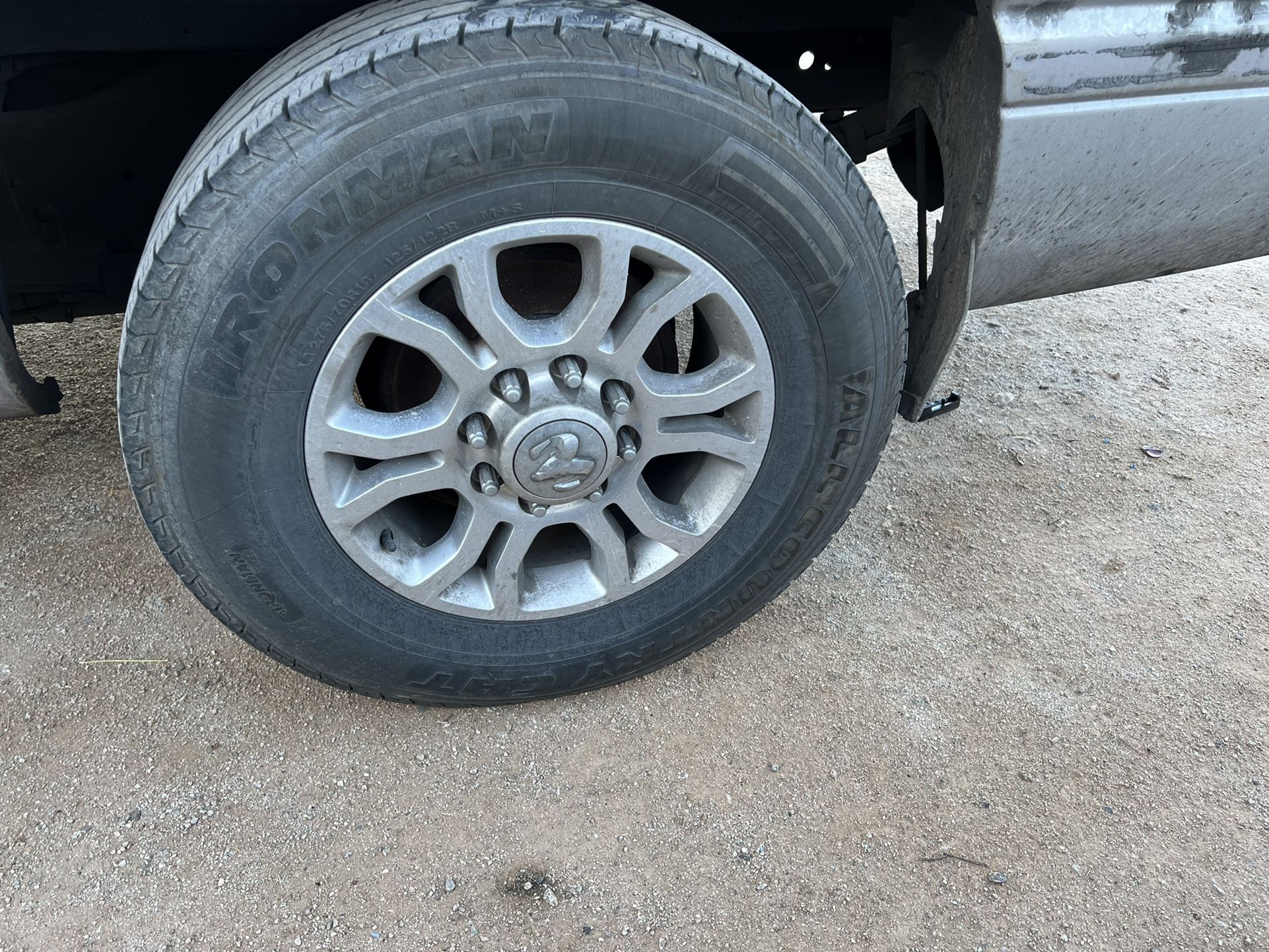 Dodge Ram 2500 Wheels And Tires / Rims