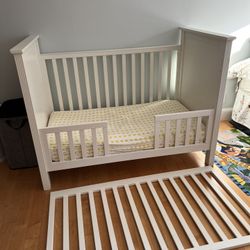 Pottery Barn Fillmore Convertible Crib (white)