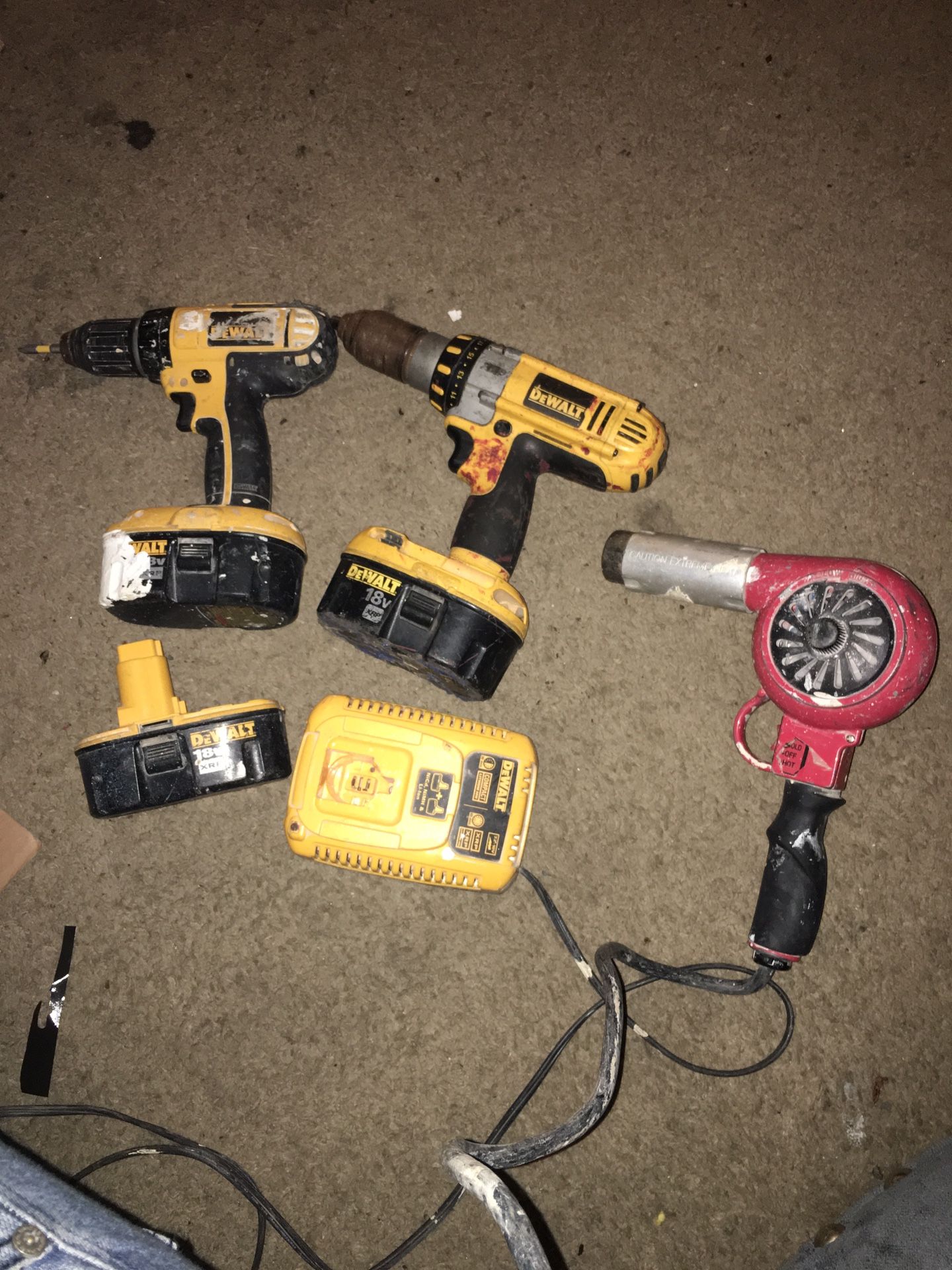 2 Dewalt drills 1 extra battery 1 charger. 1 heat gun