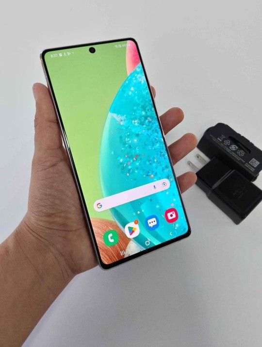 Samsung Galaxy A71, Factory Unlocked, Excellent Condition. Like New