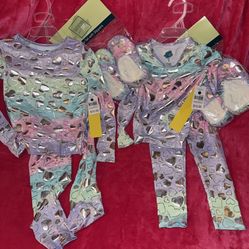 Pijamas  Con Pantuflas Para Niñas Talla 6 Y 4  Nuevas $6 Cada Una 