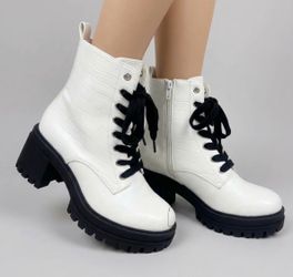 Forever 21 White Combat Boots Size 9