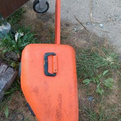 In Good Condition Husqvarna Hard Case plus 7 chains