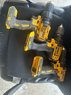 Dewalt drills 20 v usados