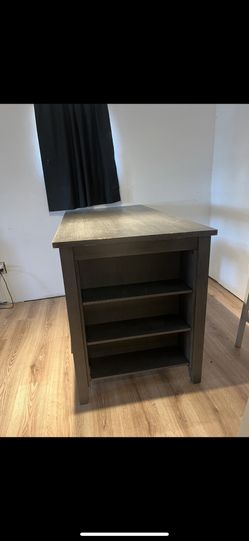 Dining Room Table And Chairs 