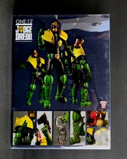 Mezco Toyz One:12 Collective Judge Dredd