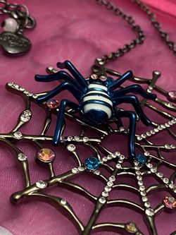 Betsey Johnson Halloween Rhinestone Spider Gun Metal Finish Necklace 18” Plus 3” Web