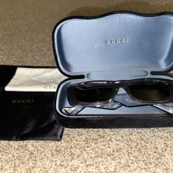 Gucci Sunglasses Seasonal Icon GG0516s