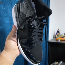 Air Jordan 1 Gloss Black Size 13 ($140 OBO)
