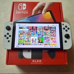 Nintendo Switch Oled With 120 Switch Games 