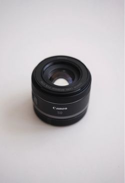 canon rf 50mm F1.8 STM