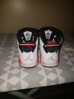 Jordan's. Like new. Used. Non smokers house. No pets. Size 5c
