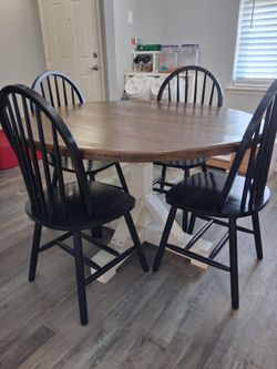 Kitchen Table and Chairs set