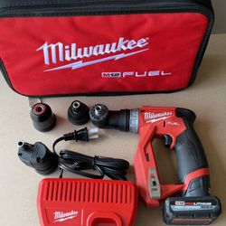 Milwaukee M12 FUEL 12V Lithium-Ion Brushless Cordless 4-in-1 Installation 3/8 in. Drill Driver 