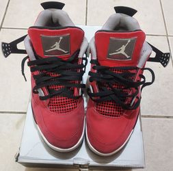 Jordan 4 Toro Size 10