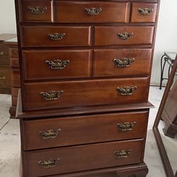 Antique Kenlea Craft Cherry bedroom furniture