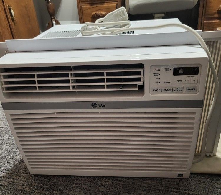 LG 10,000 BtU Air Conditioner