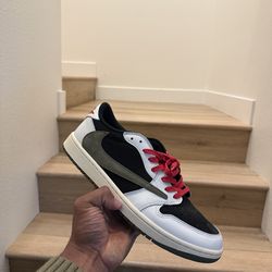 Travis Scott Olive size 12