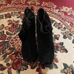 Black boots 