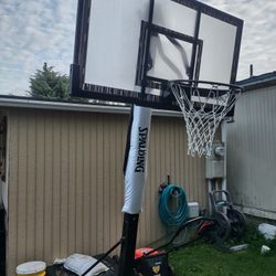 Spalding Adjustable Basketball Hoop