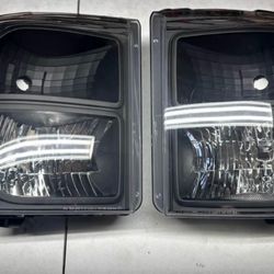 11-16 Ford F250-F550 Super Duty Headlights 