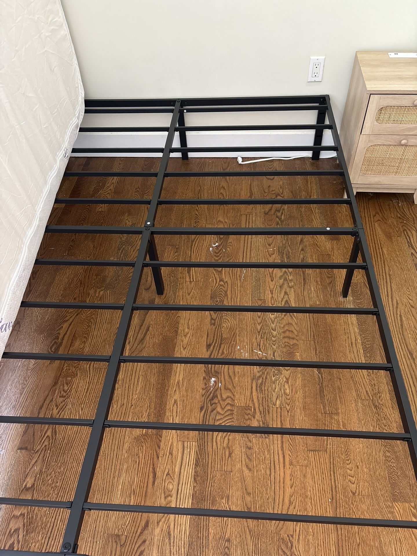 Bed frame & Mattress Full size