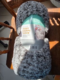 Teddy Sherpa throw