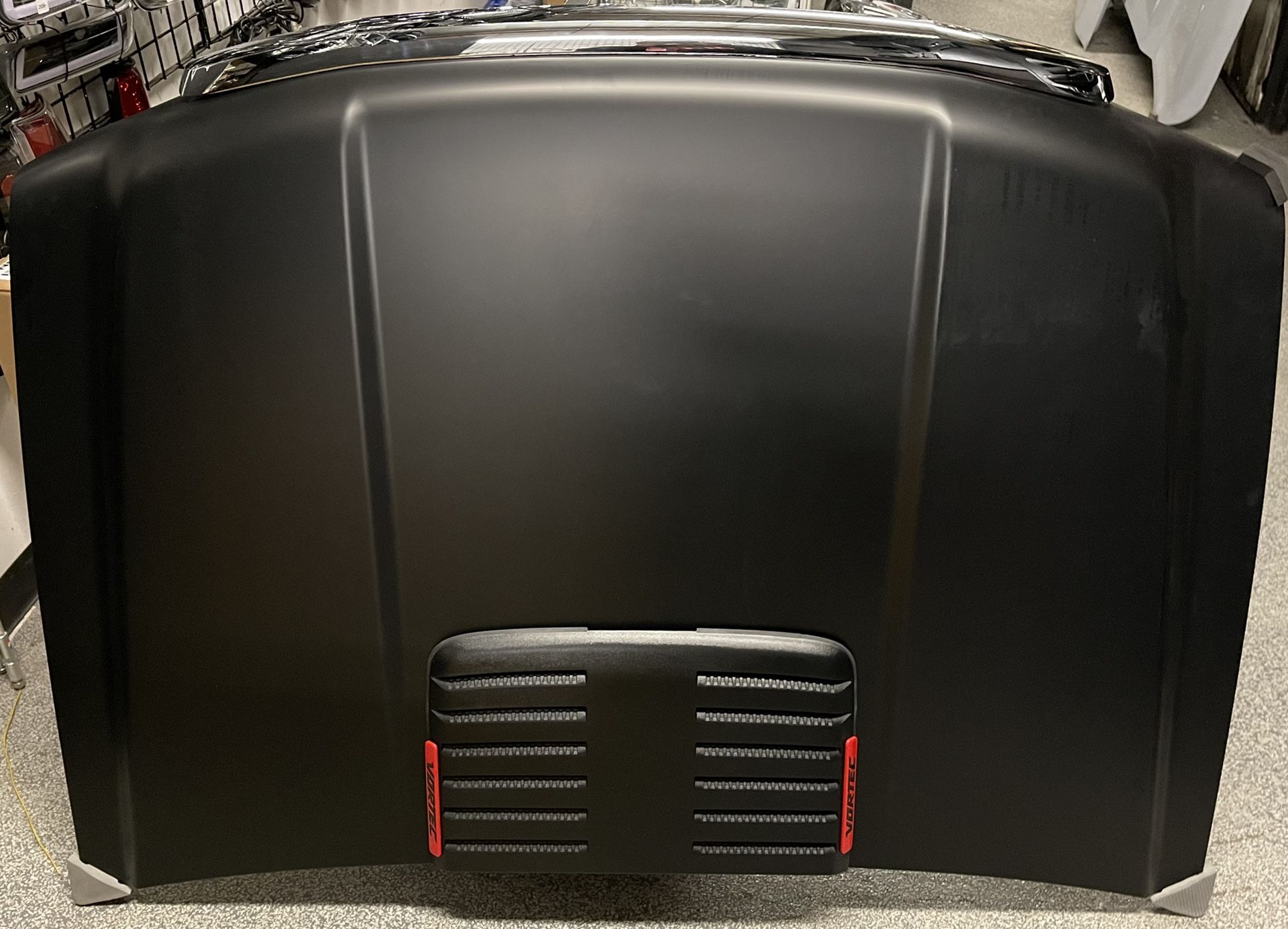 11-14 GMC Sierra 2500 HD 3500 Heavy Duty Hood W/ Vent Molding Emblem 