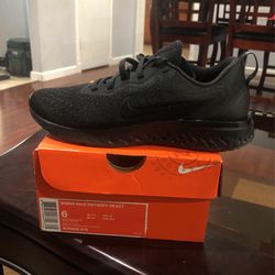 Nike odyssey React