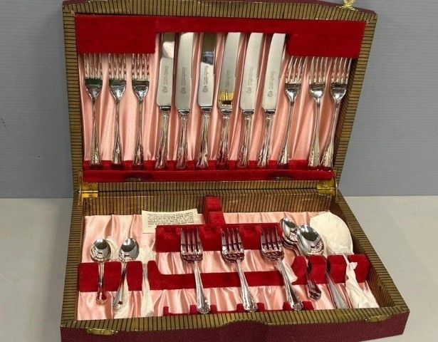 Lewis, Rose & Co. Flatware Set - 30 Pieces