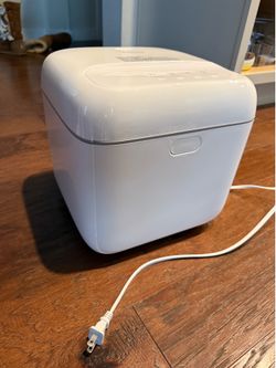 Phillips UV light sanitizer box
