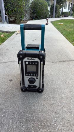 Makita Radio With Aux